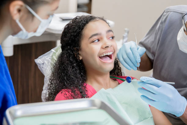 Best Emergency Tooth Extraction in Madera Acres, CA